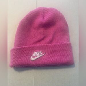 Nike peak beanie